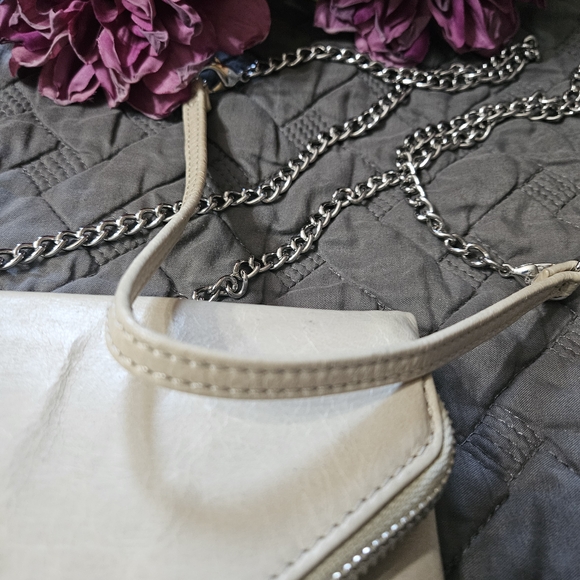 HOBO Cream Leather Wristlet with Chain Strap - Picture 3 of 16